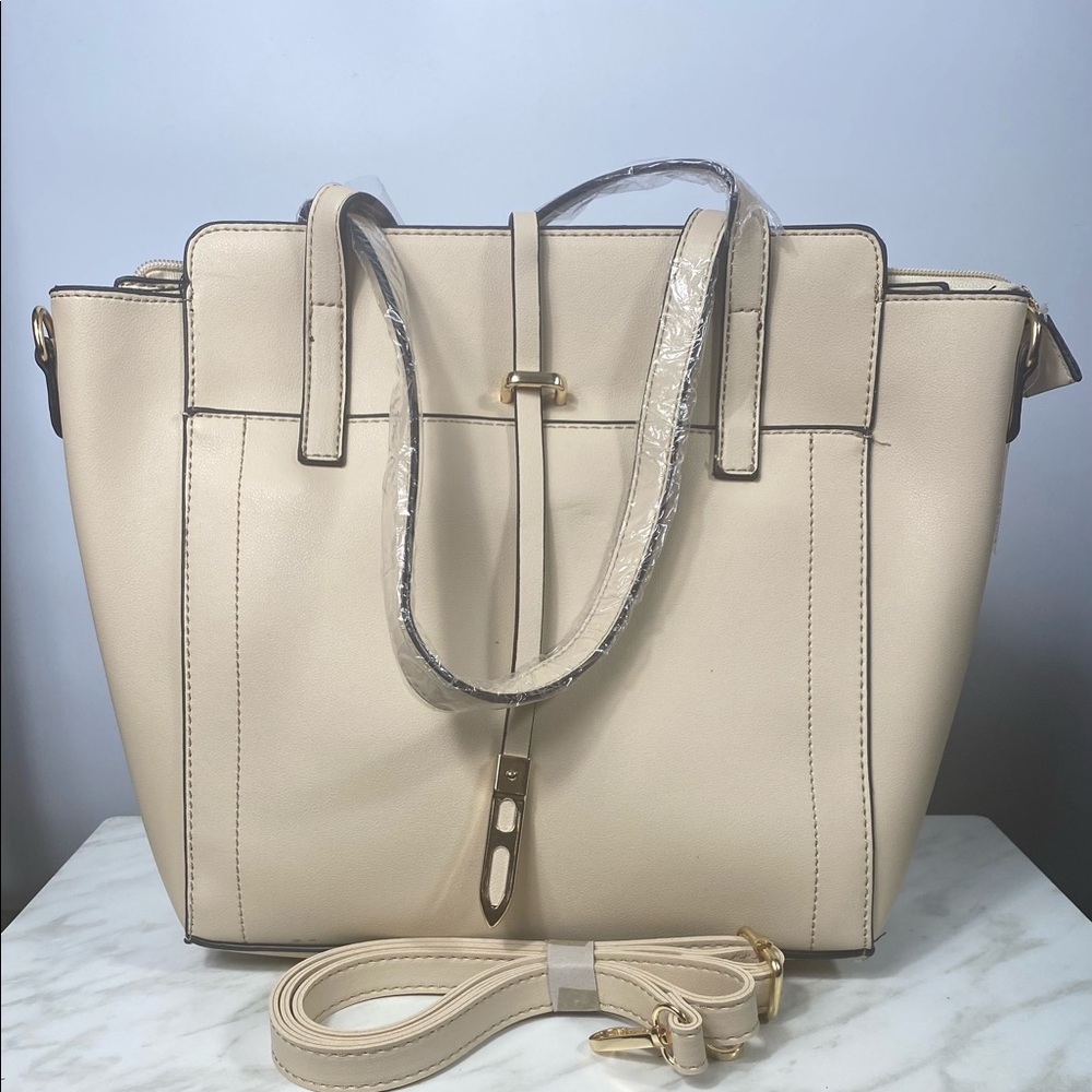 Cream medium and large size purse